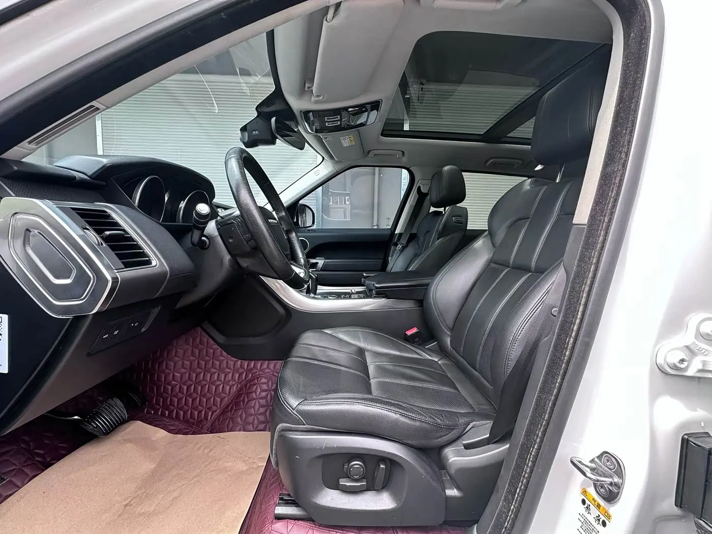Land Rover Range Rover Sport 2017 — Photo 4/9