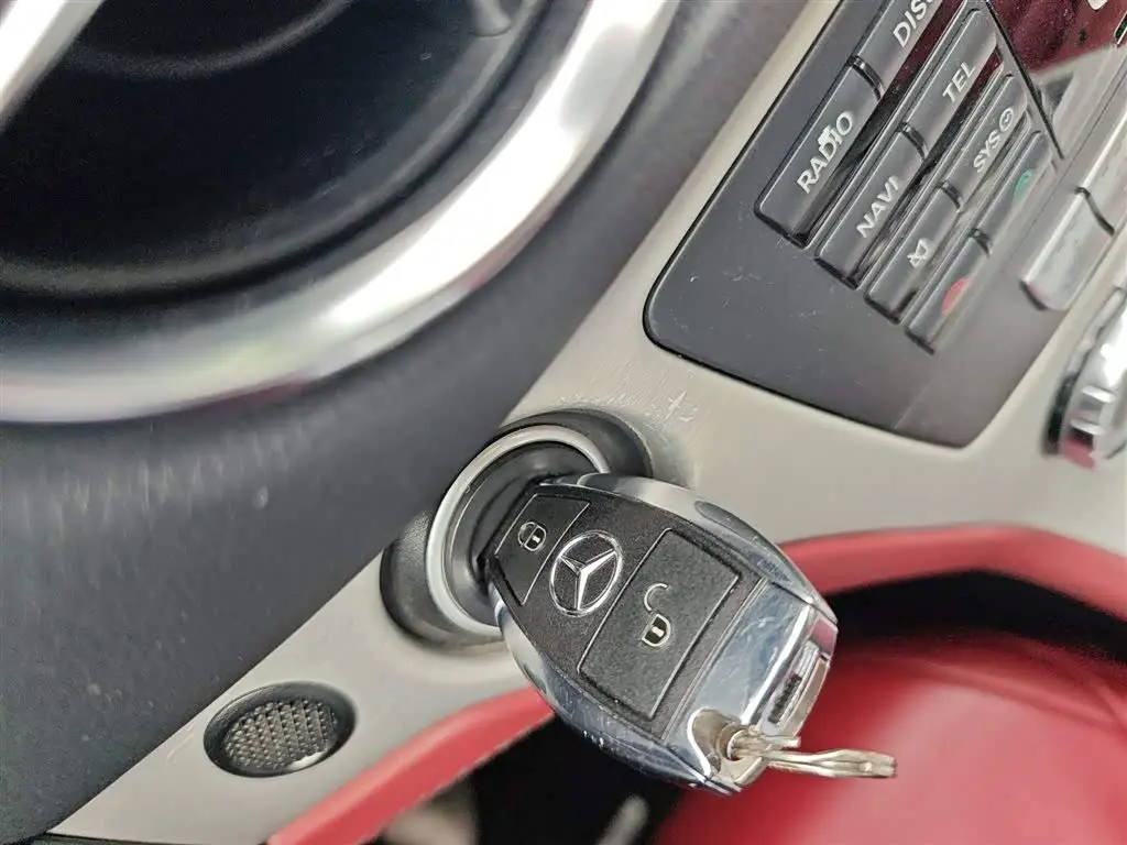 Mercedes-Benz SL-Class 2015 — Photo 12/20