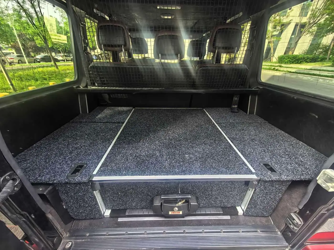Mercedes-Benz G-Class 2010 — Фото 15/15