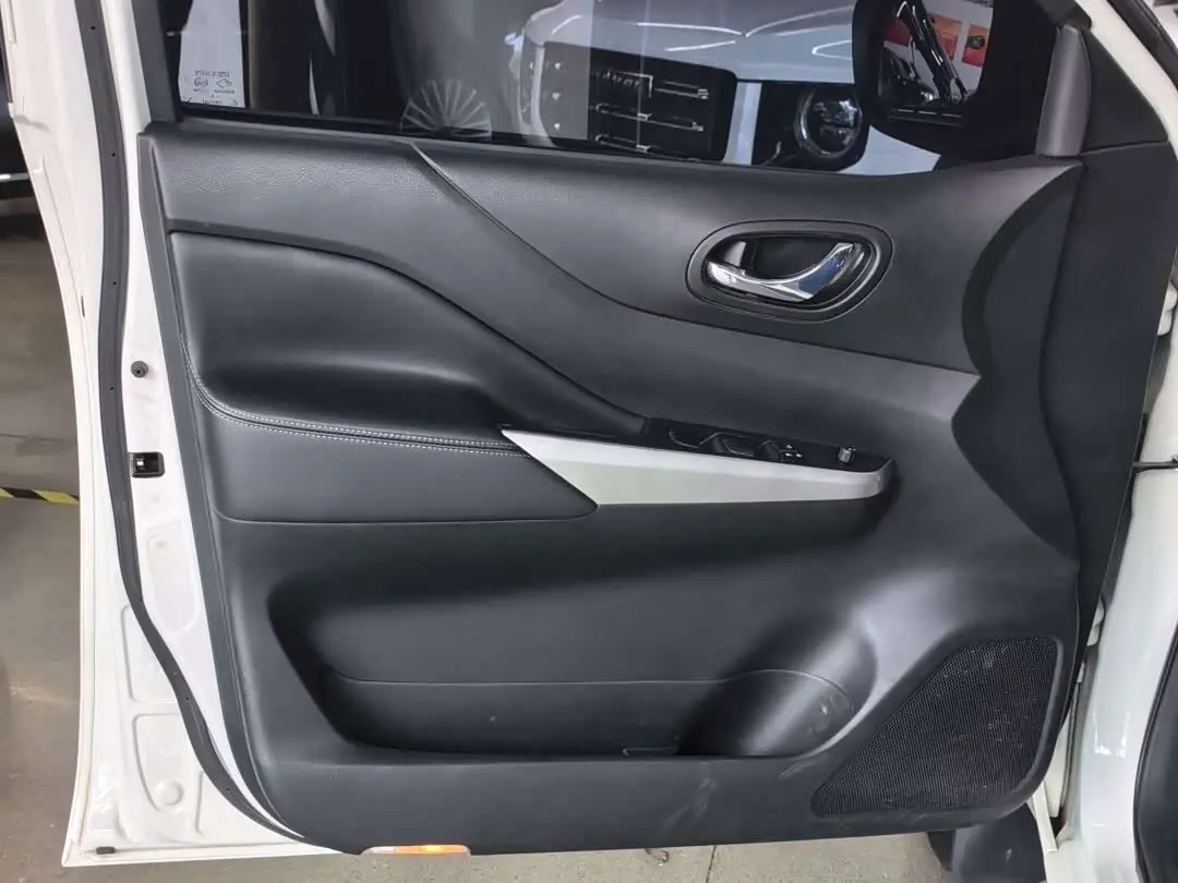 Nissan Terra 2022 — ფოტო 13/16