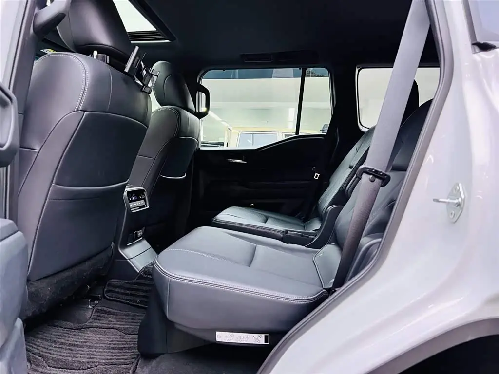 Toyota Prado 2024 — Photo 15/16