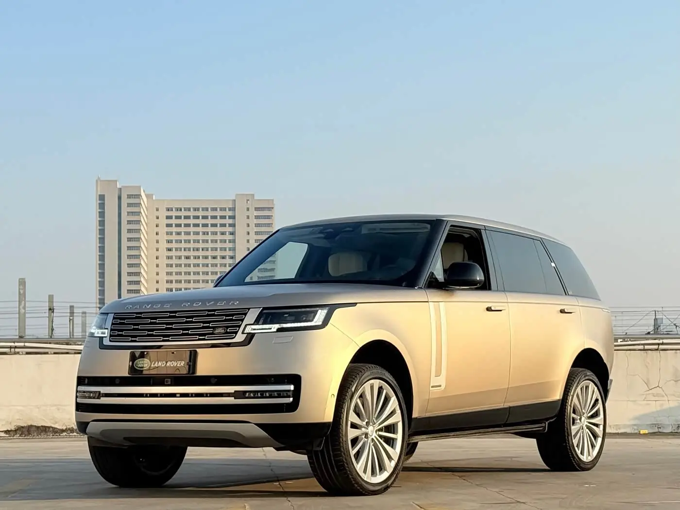 Land Rover Range Rover 2022 — Фото 10/20