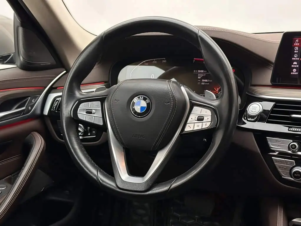 BMW 5 Series 2020 — Фото 12/16