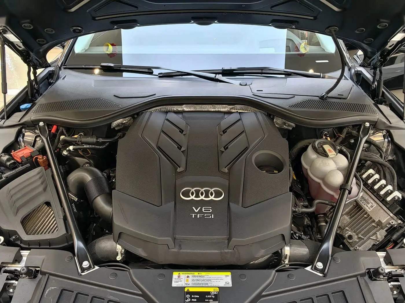 Audi A8 2020 — Фото 17/20