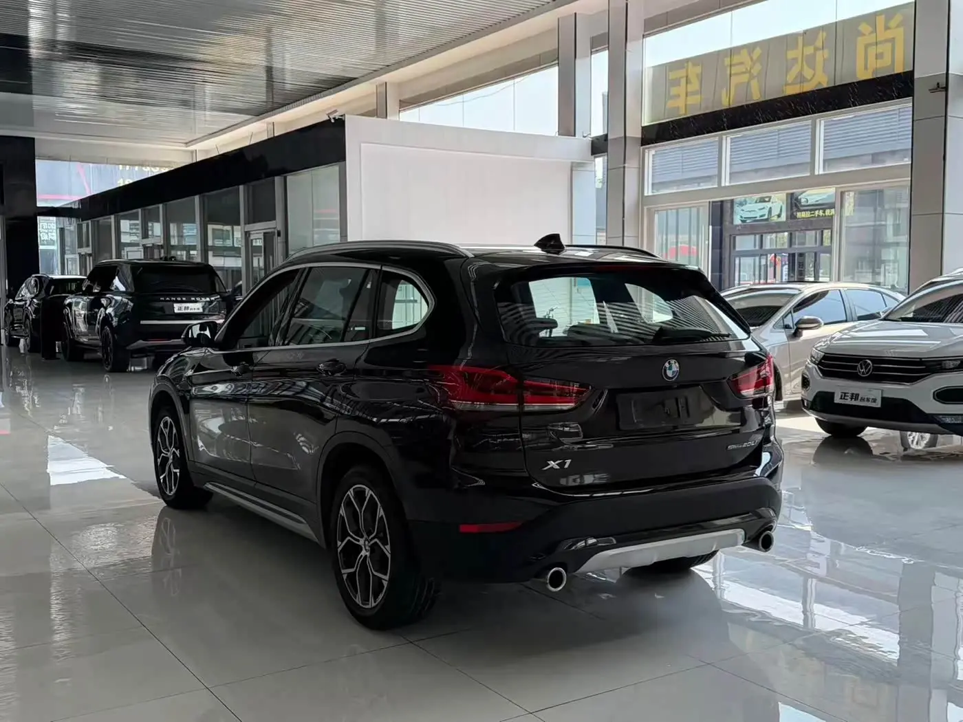 BMW X1 2021 — Фото 6/9