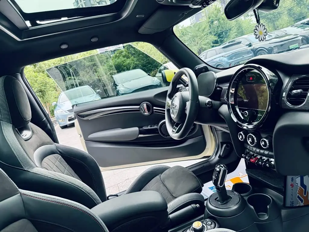 MINI MINI 2021 — Photo 12/17