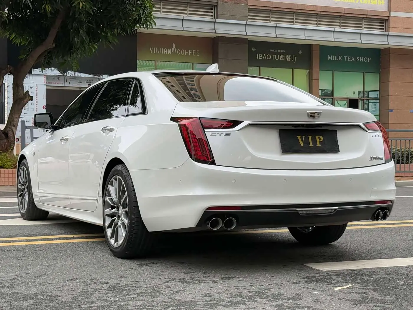 Cadillac CT6 2023 — Фото 5/20