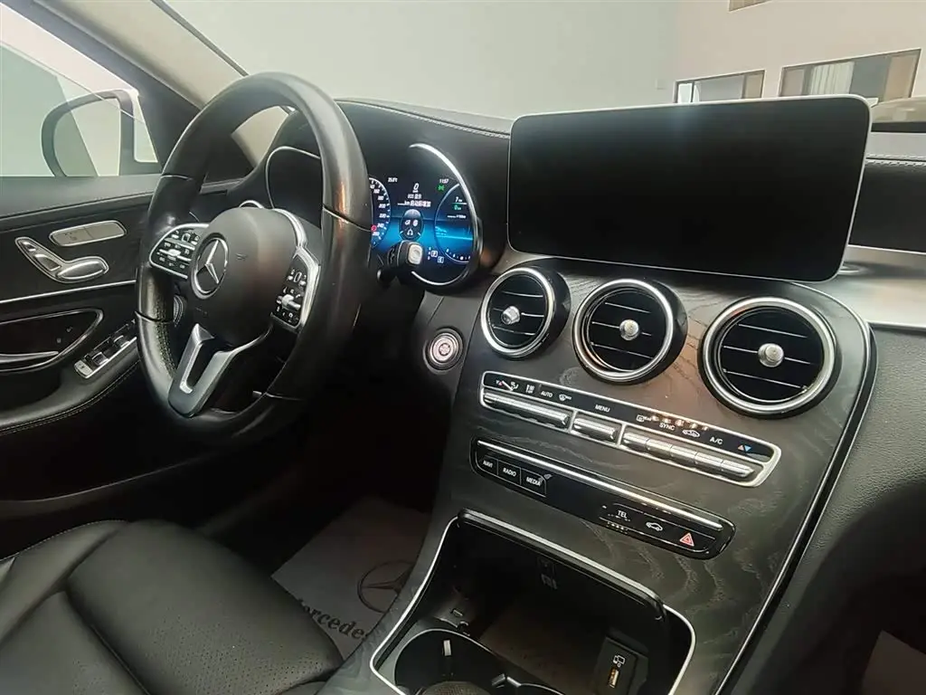 Mercedes-Benz C-Class 2019 — Фото 5/14