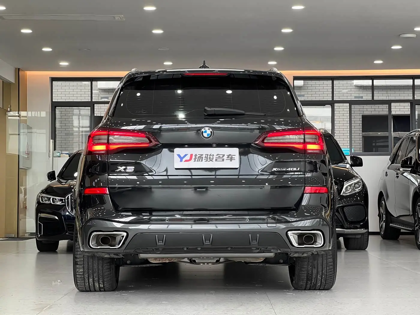 BMW X5 2023 — Фото 4/14
