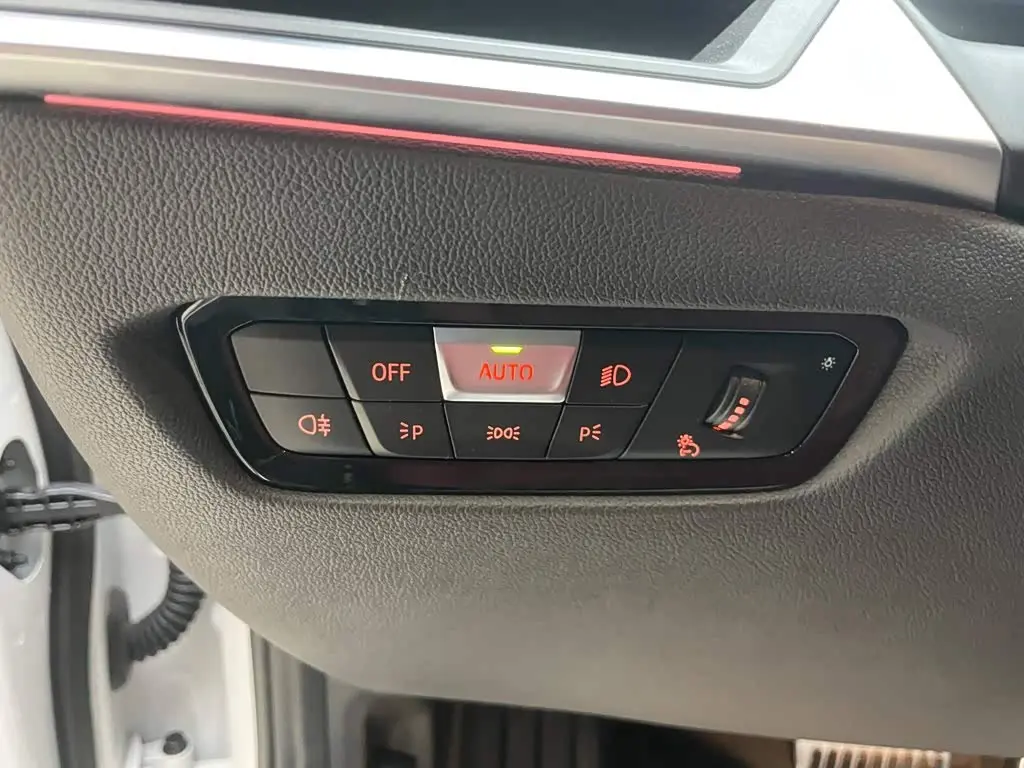 BMW 3 Series 2024 — Photo 20/20