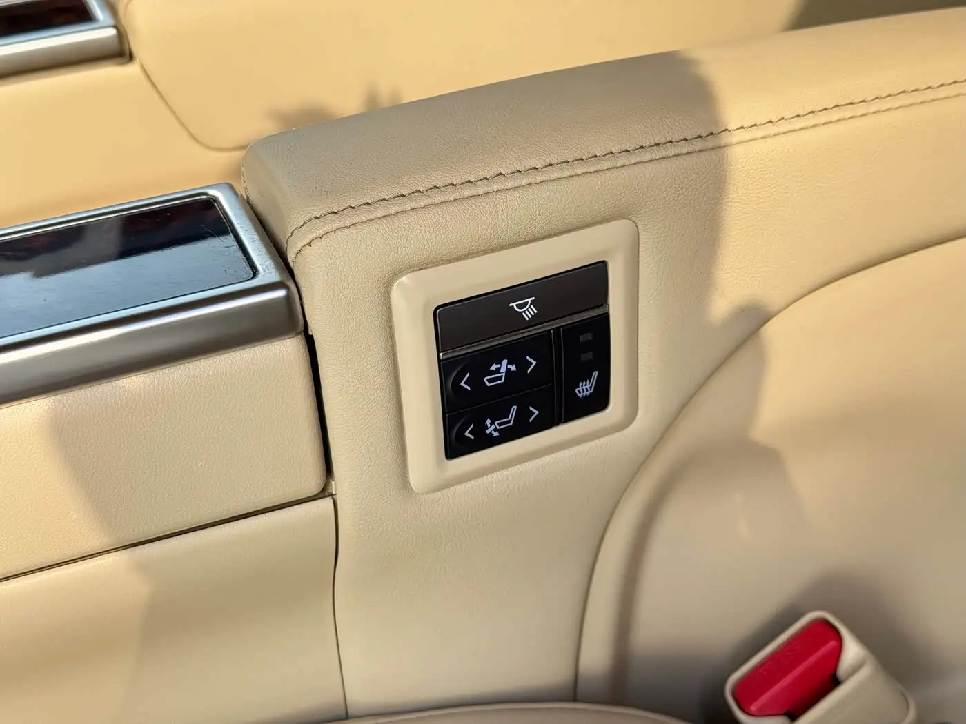 Toyota Alphard 2018 — Şəkil 19/20