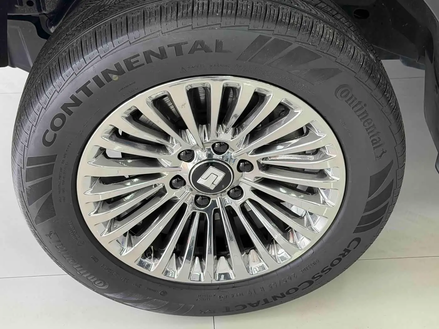 Tank 500 EV 2025 — Photo 13/18