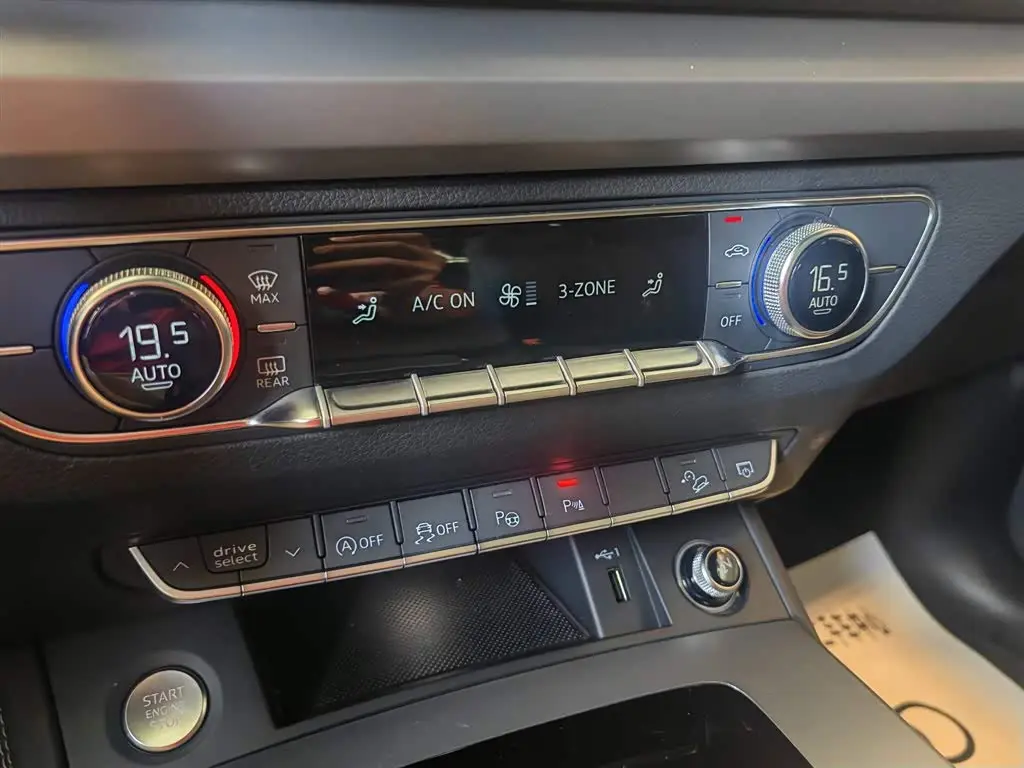 Audi Q5L Sportback 2023 — Photo 7/17