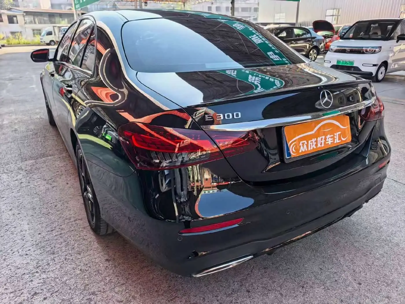 Mercedes-Benz E-Class 2023 — Photo 7/10