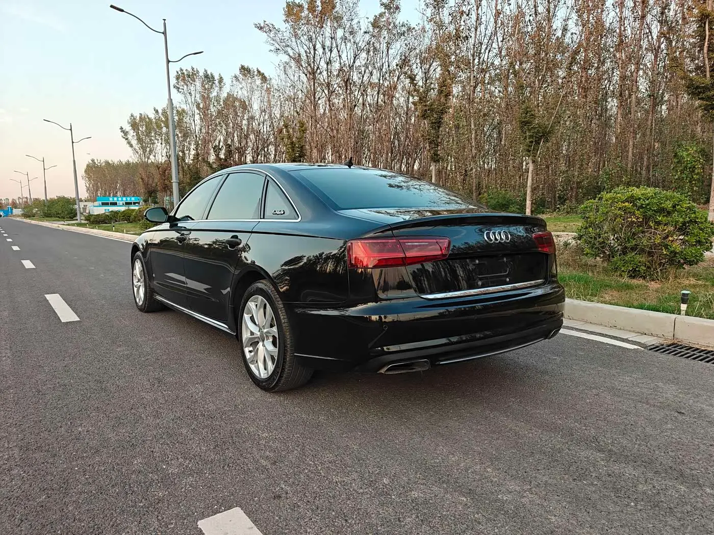 Audi A6L 2016 — Фото 13/15