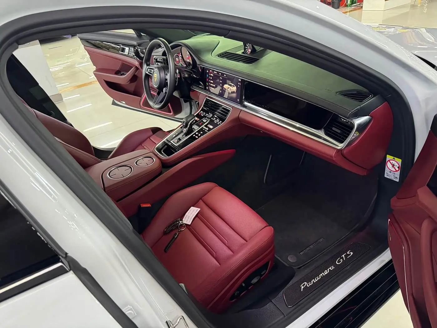 Porsche Panamera 2023 — Photo 12/17