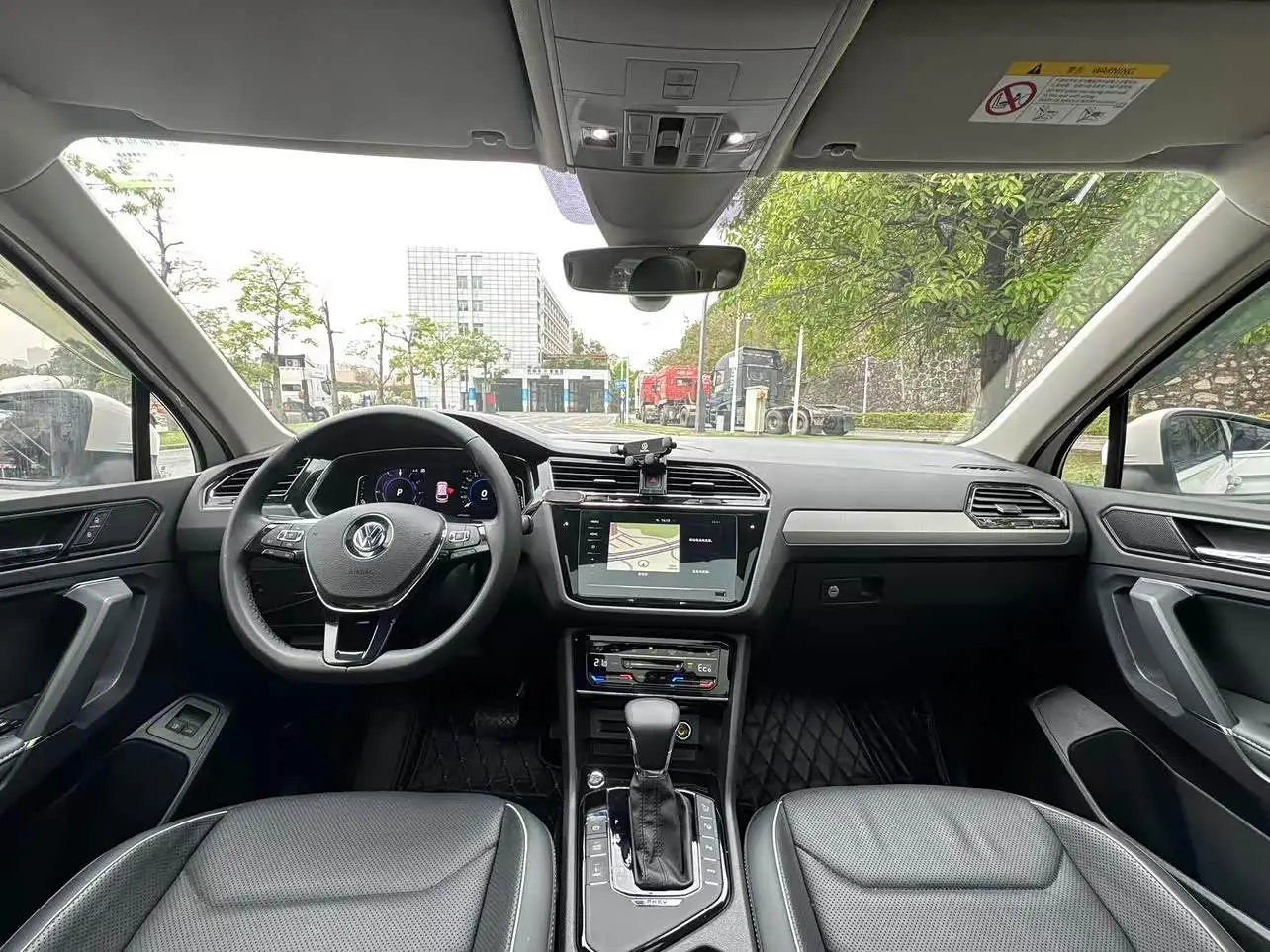 Volkswagen Tiguan L PHEV 2021 — Şəkil 5/18