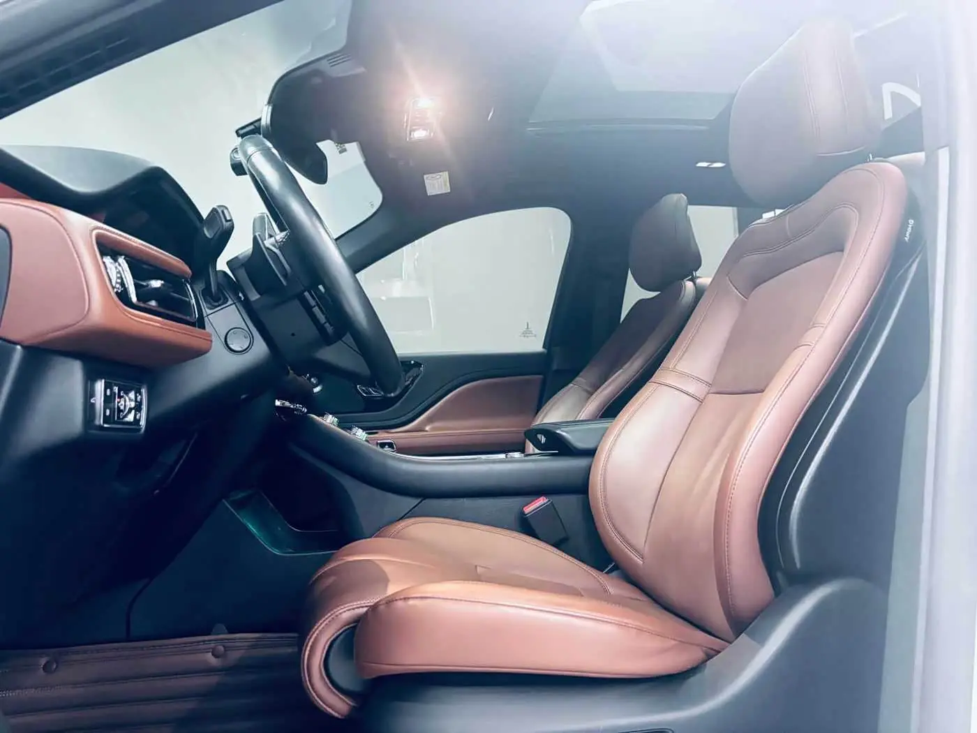 Lincoln Aviator 2022 — Photo 7/18