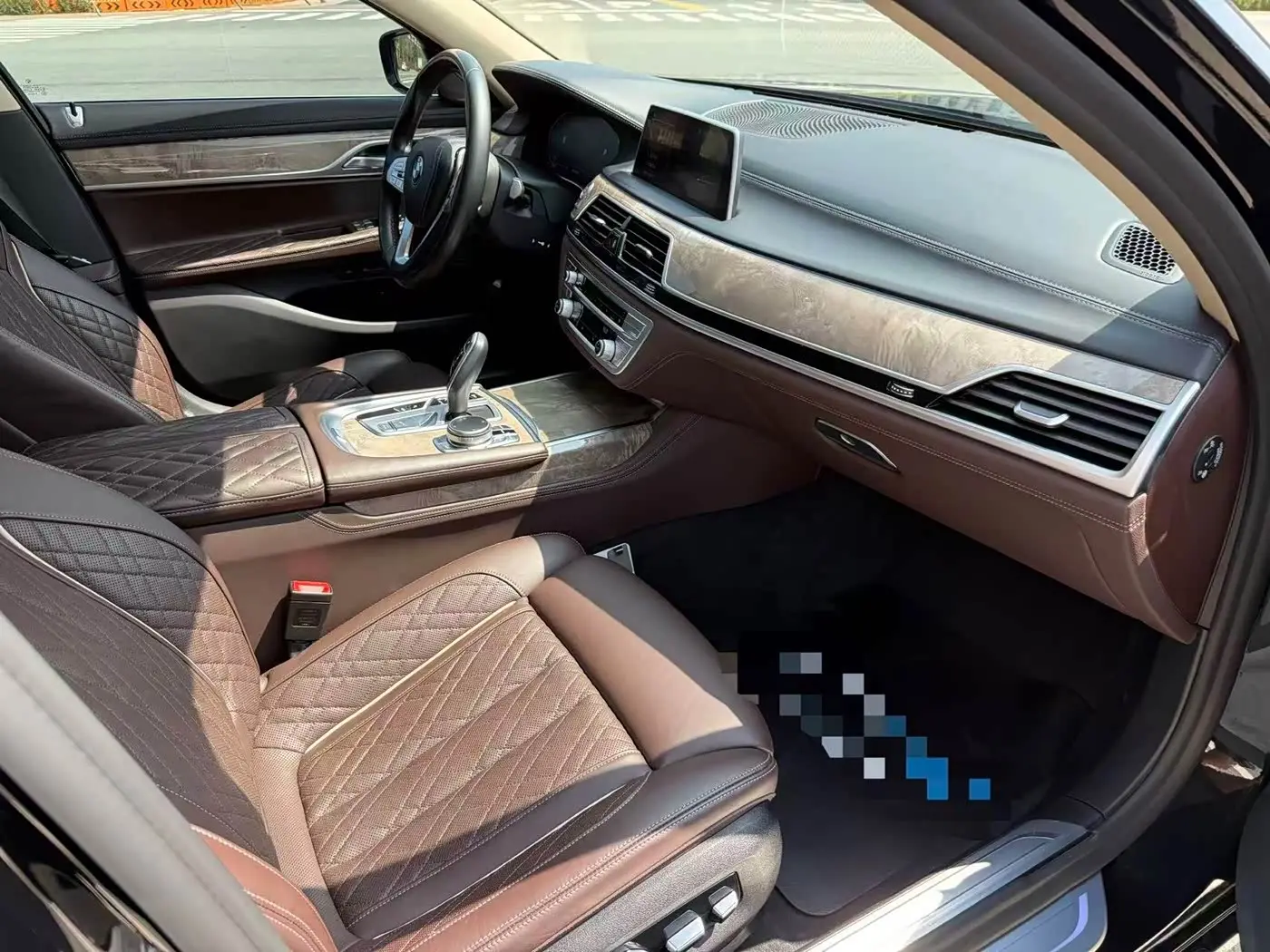 BMW 7 Series 2021 — Photo 9/11