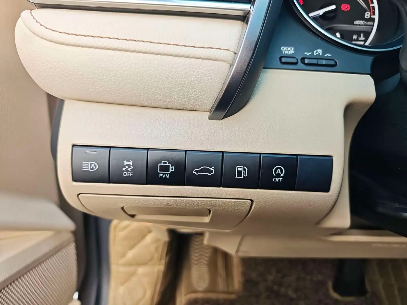 Toyota Camry 2018 — Фото 15/18