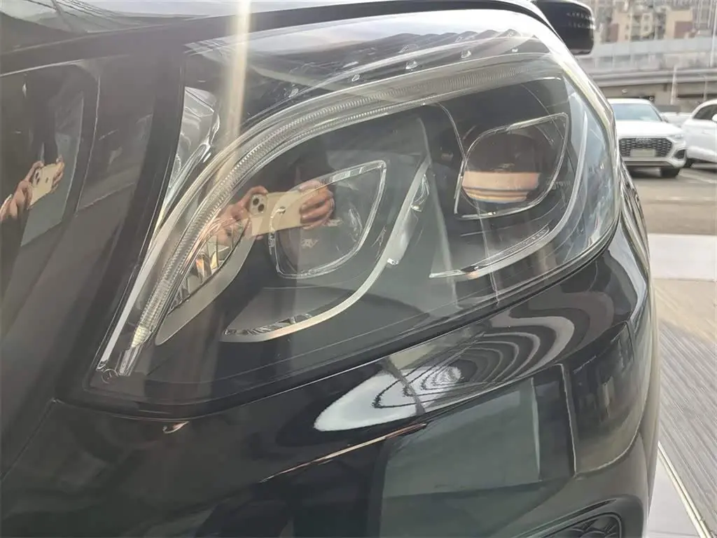 Mercedes-Benz GLS 2016 — Photo 13/15