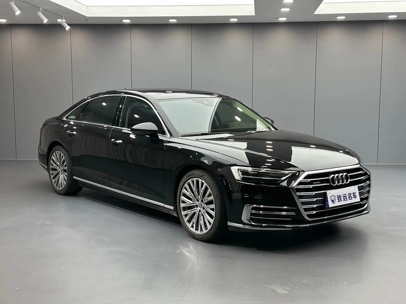 Audi A8 2022 — Photo 3/20