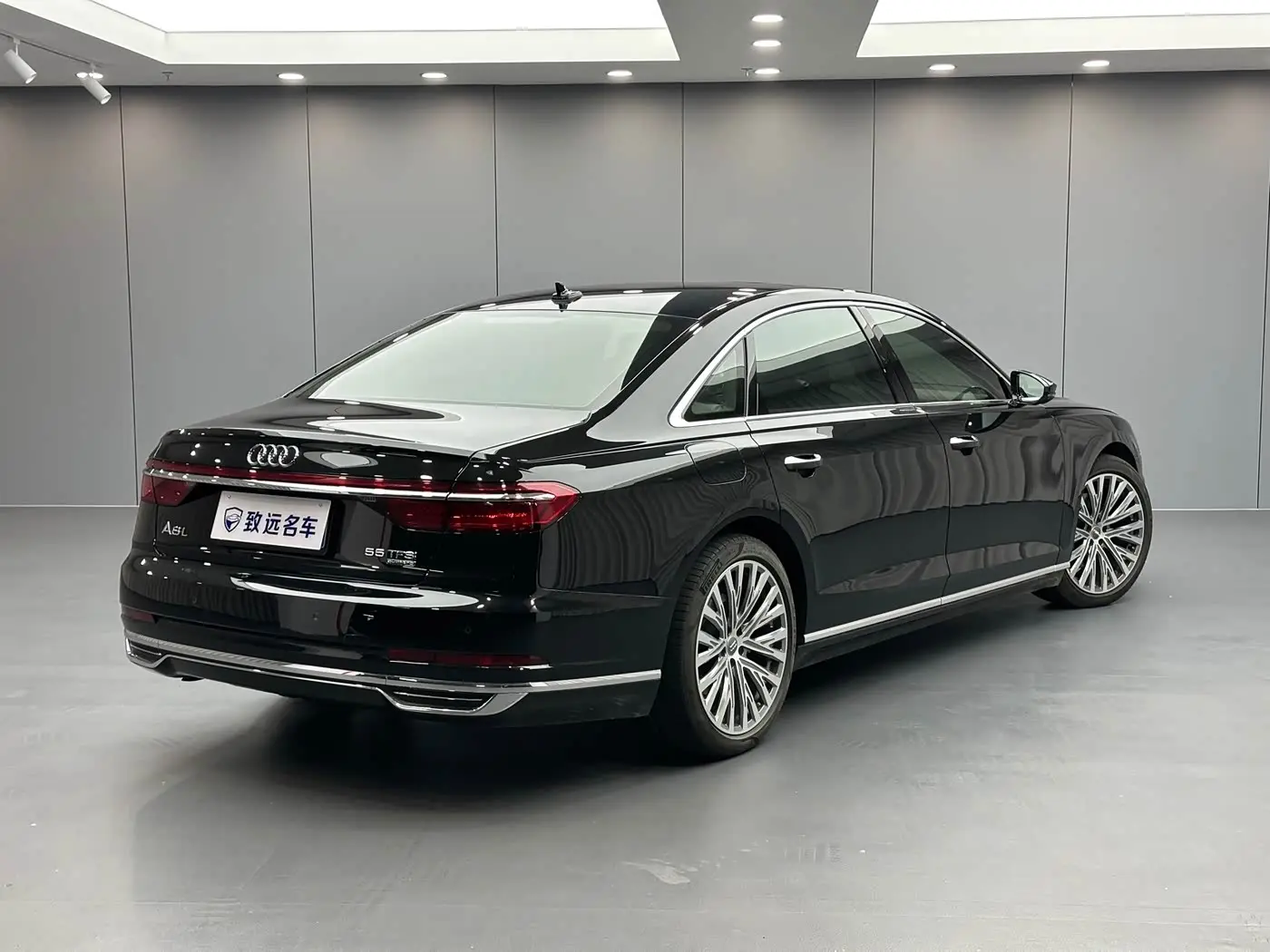 Audi A8 2022 — Photo 4/20