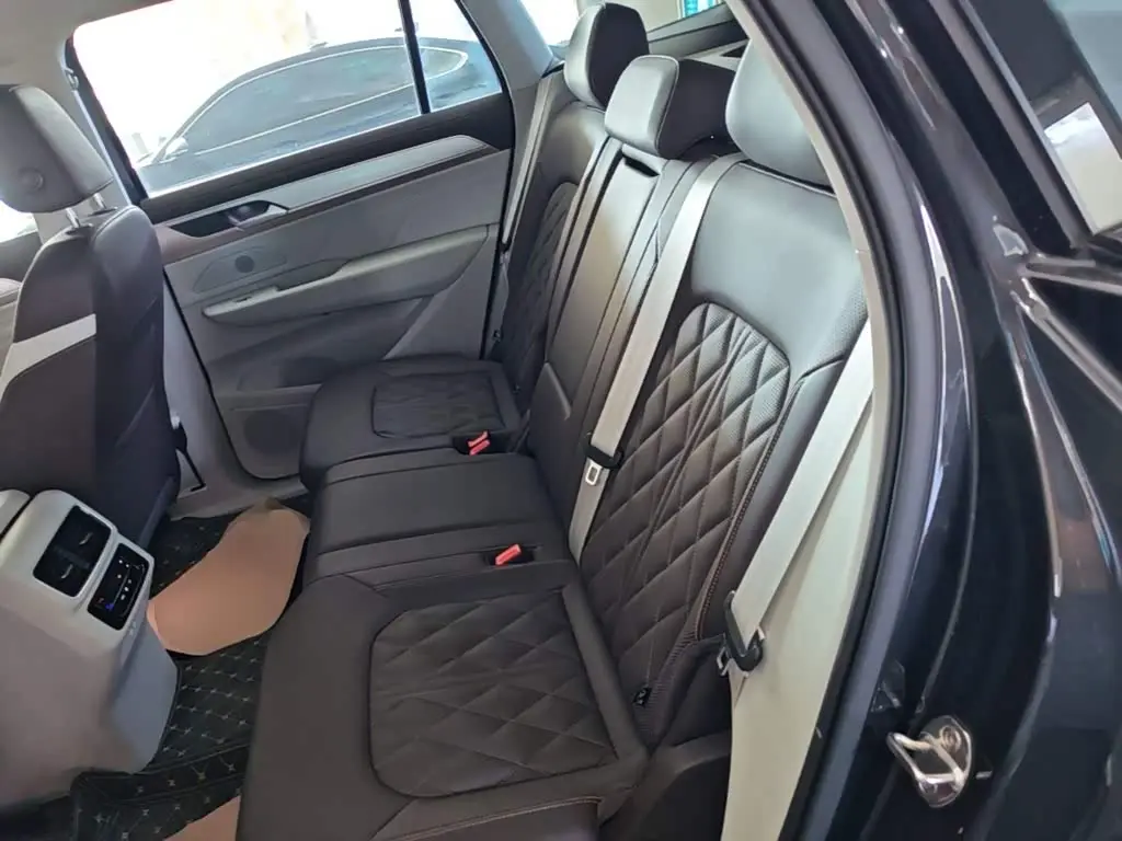 Volkswagen Talagon 2023 — Şəkil 17/20