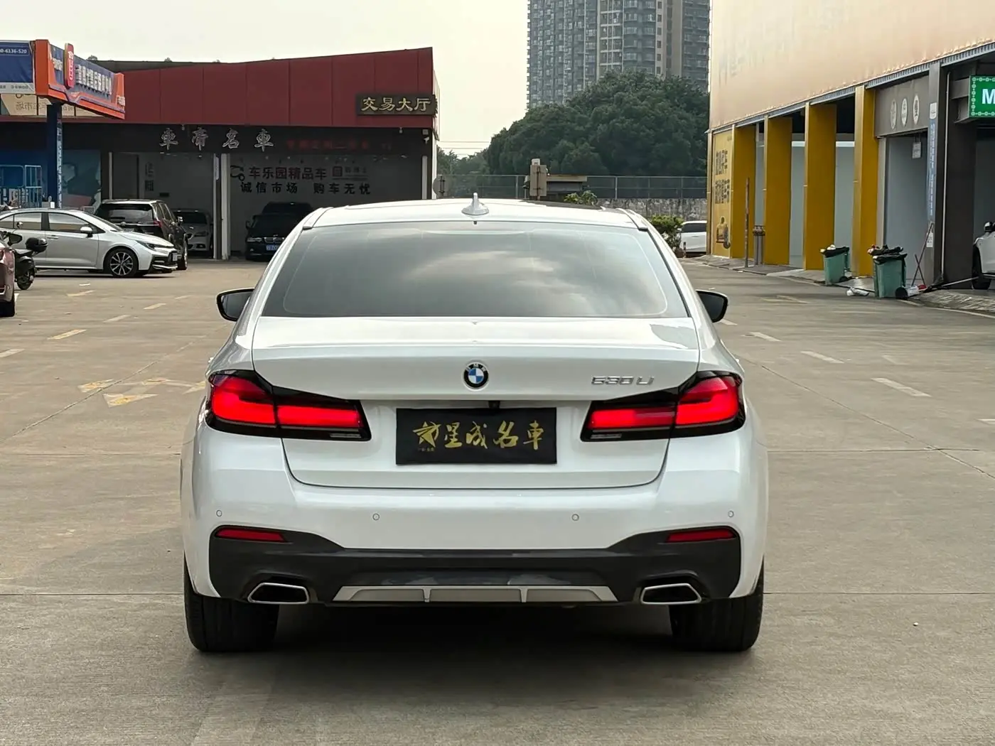 BMW 5 Series 2022 — Şəkil 20/20