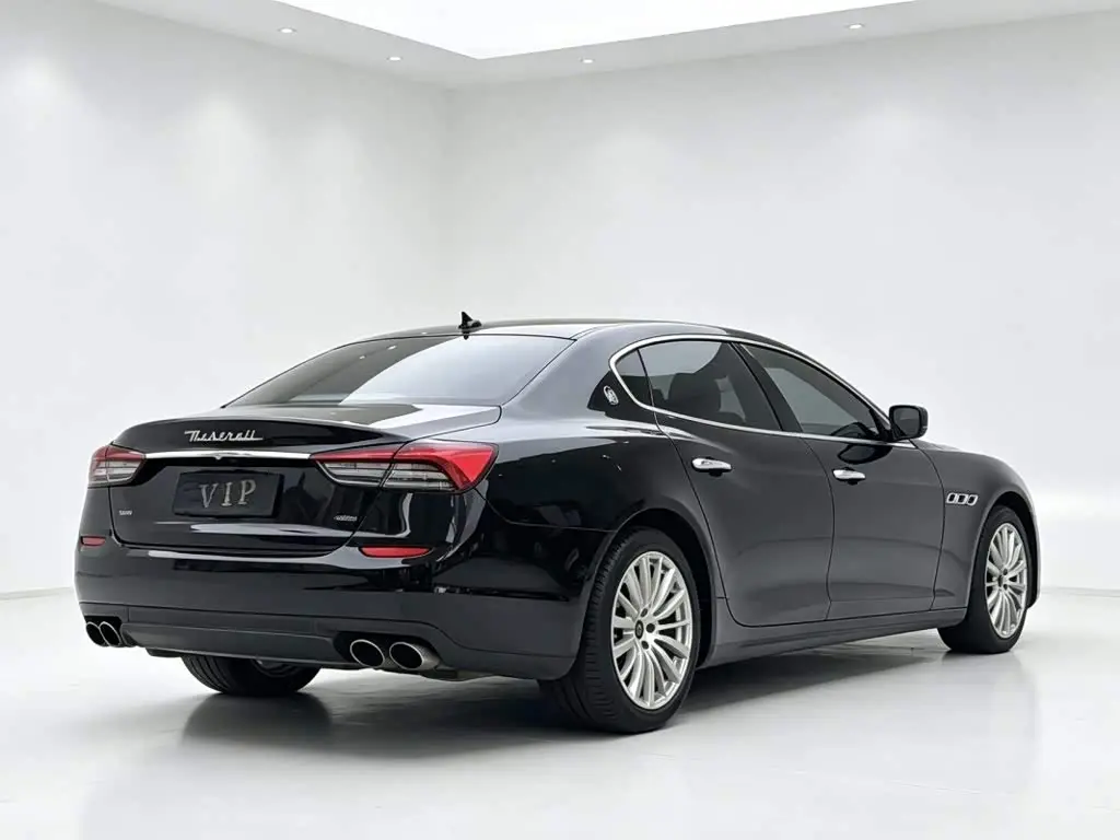 Maserati Quattroporte 2017 — Фото 7/9