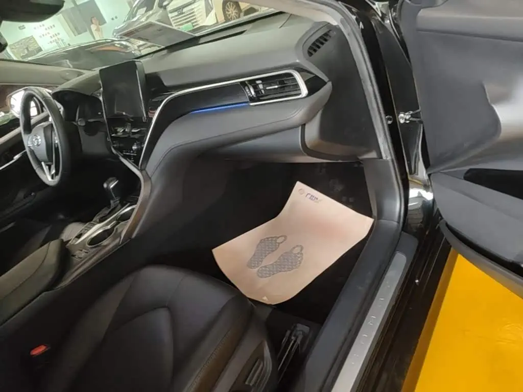 Toyota Camry 2021 — Photo 11/20
