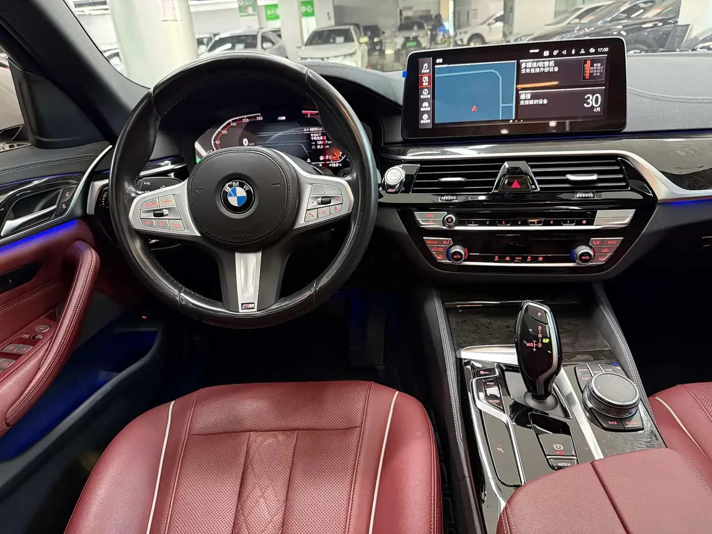 BMW 5 Series 2023 — Photo 12/16