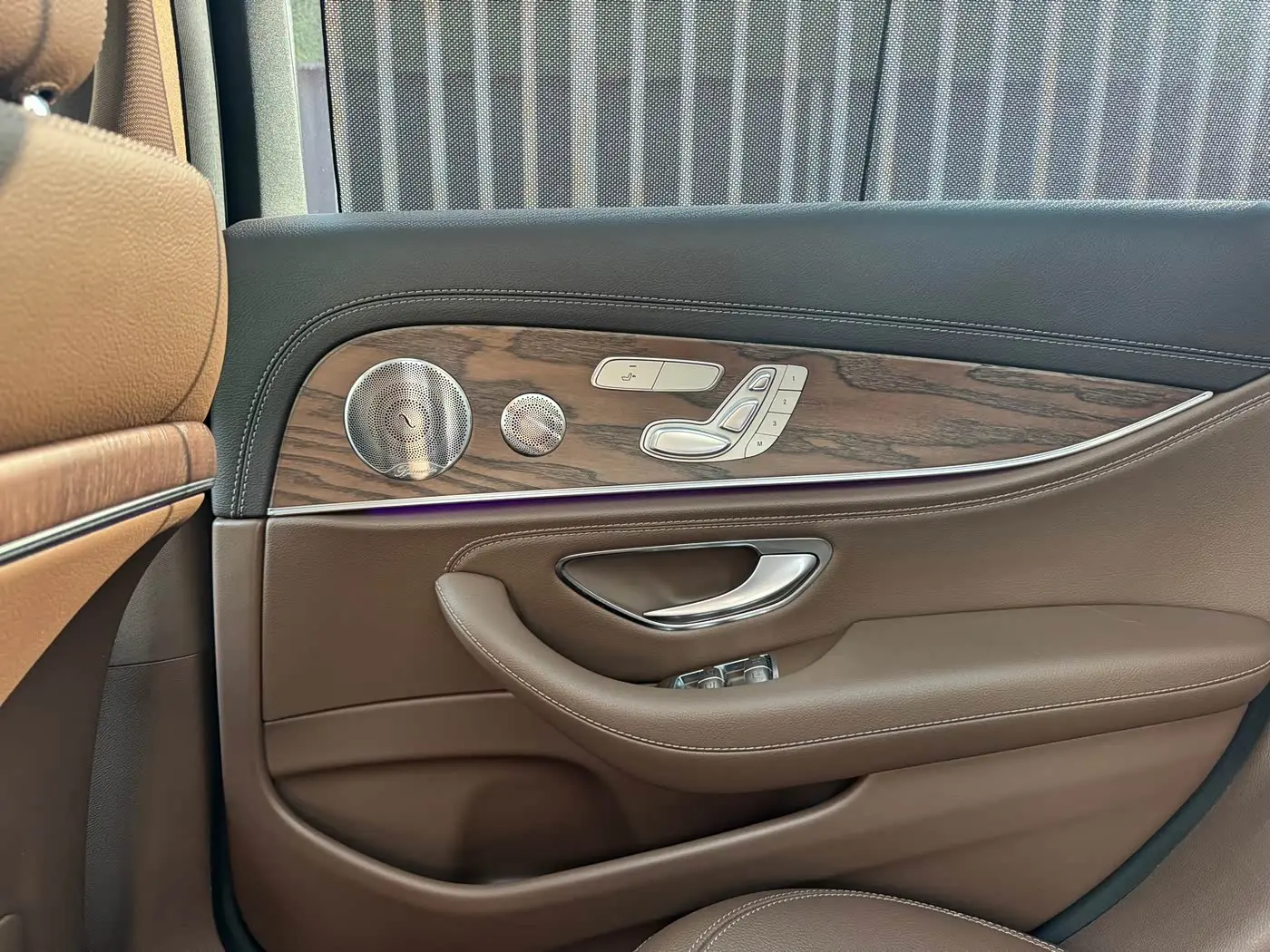 Mercedes-Benz E-Class 2022 — Photo 20/20