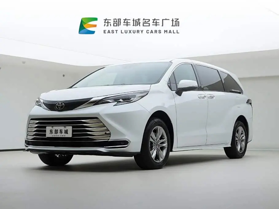 Toyota Sienna 2025 — Photo 1/19