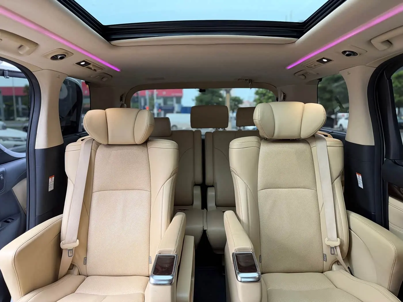 Toyota Alphard 2019 — Фото 20/20