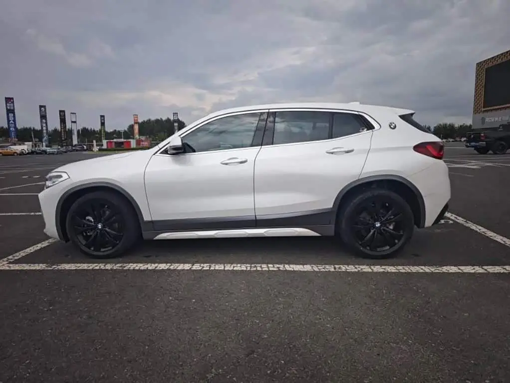 BMW X2 2021 — Фото 11/18