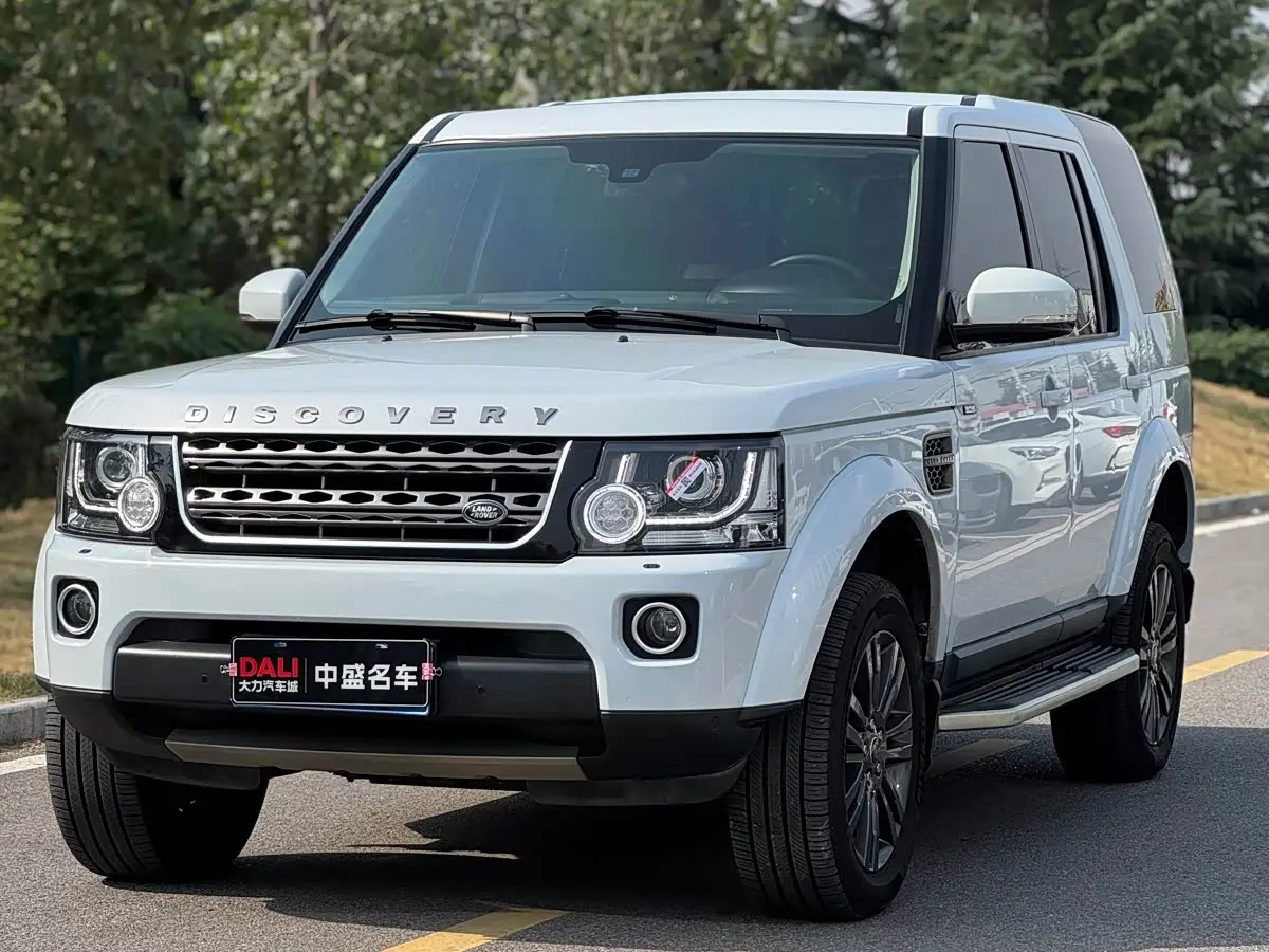 Land Rover Discovery 2016 — Фото 1/20