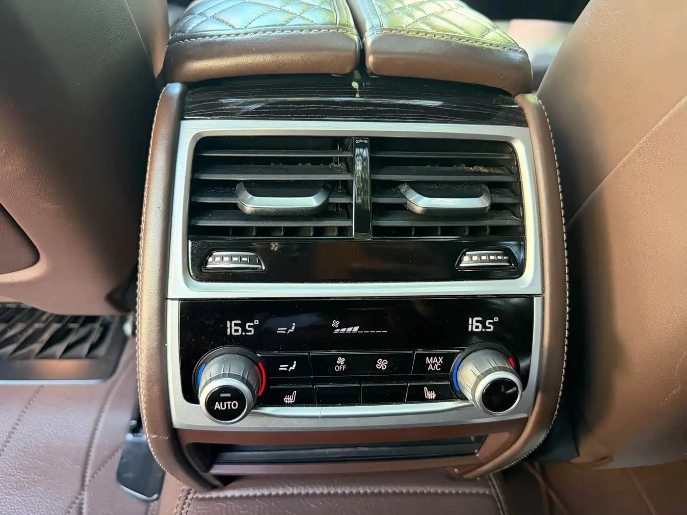 BMW 7 Series 2021 — Photo 12/20