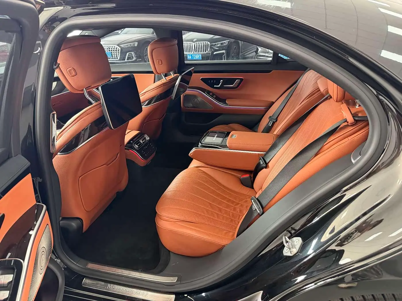 Mercedes-Benz S-Class 2021 — Photo 6/9