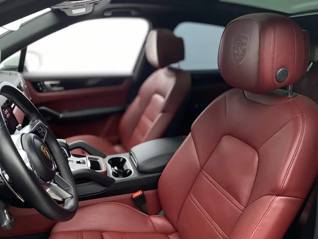 Porsche Cayenne New Energy 2021 — Photo 19/20