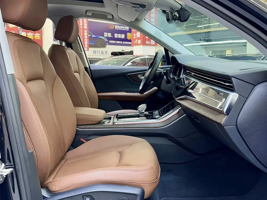 Audi Q7 2021 — Şəkil 5/18