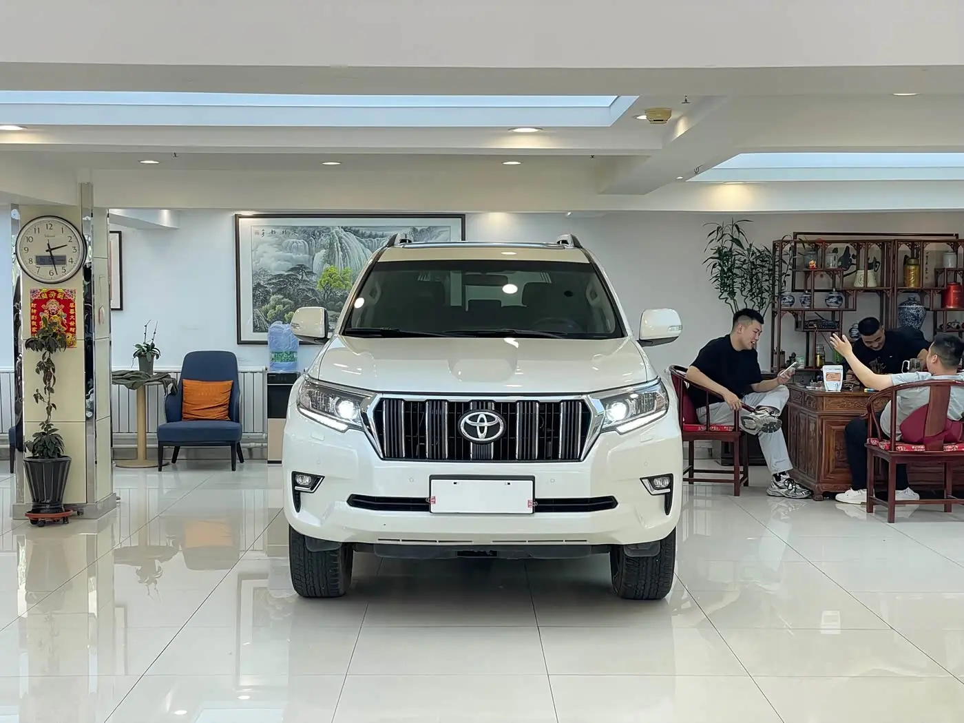 Toyota Prado 2019 — Photo 2/20