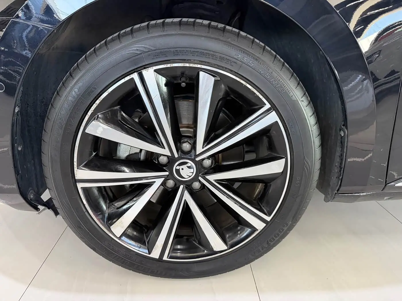 Škoda Superb 2023 — Photo 14/15
