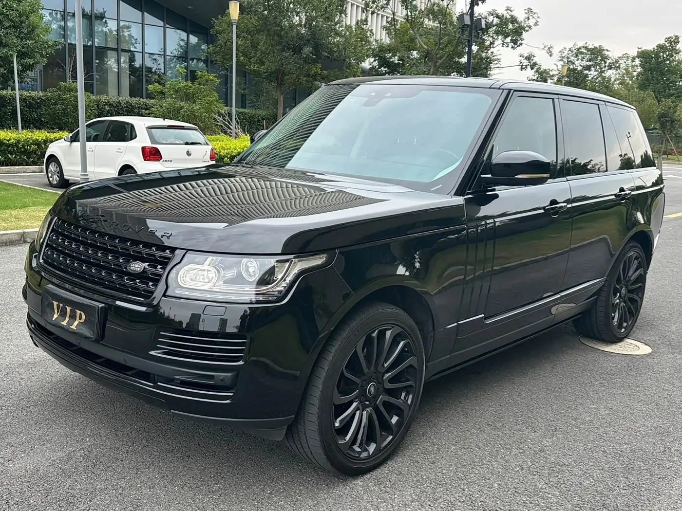 Land Rover Range Rover 2017 — Фото 1/20