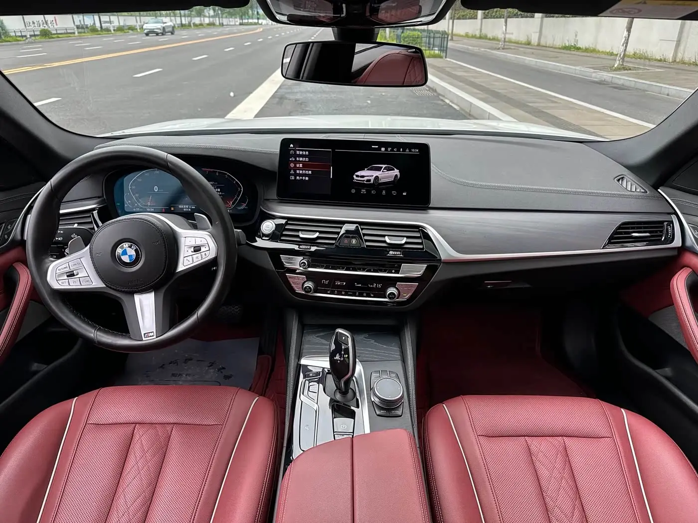 BMW 5 Series 2022 — Фото 8/20