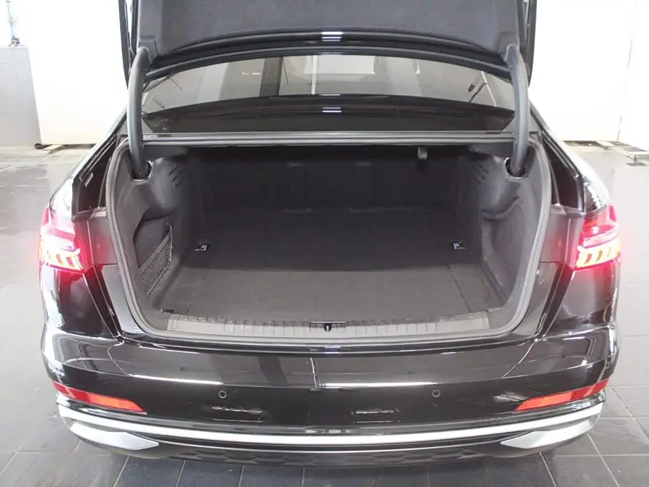 Audi A6L 2024 — Photo 7/15