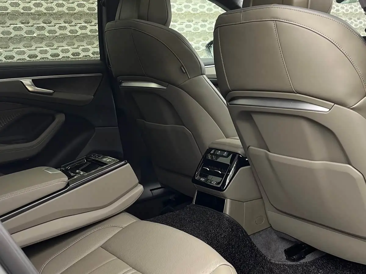 Audi A6L 2026 — Şəkil 10/12