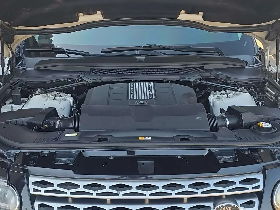 Land Rover Range Rover Sport 2016 — Photo 13/15