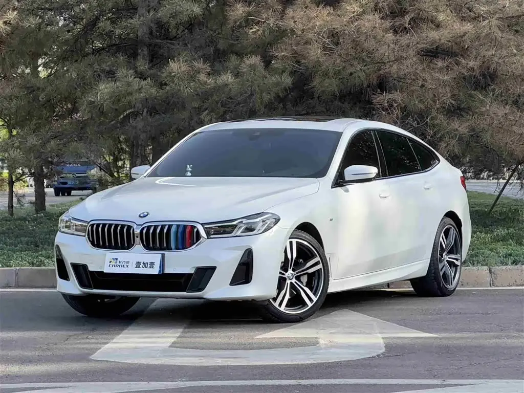 BMW 6 Series GT 2025 — Photo 1/18