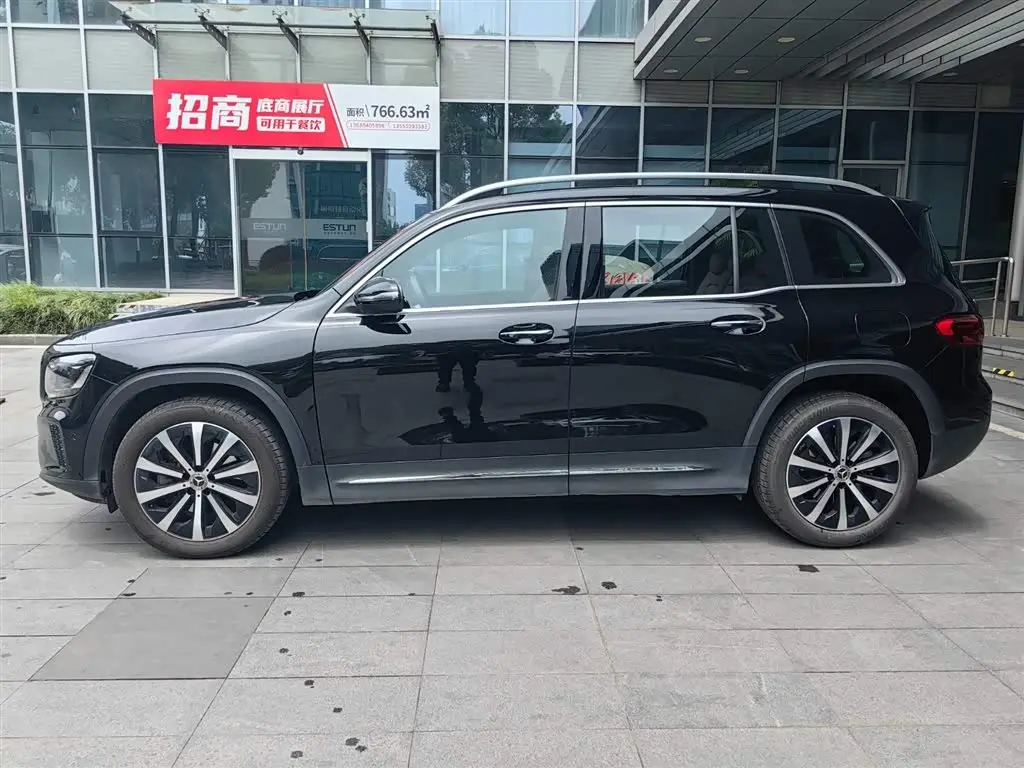 Mercedes-Benz GLB 2025 — Photo 5/20